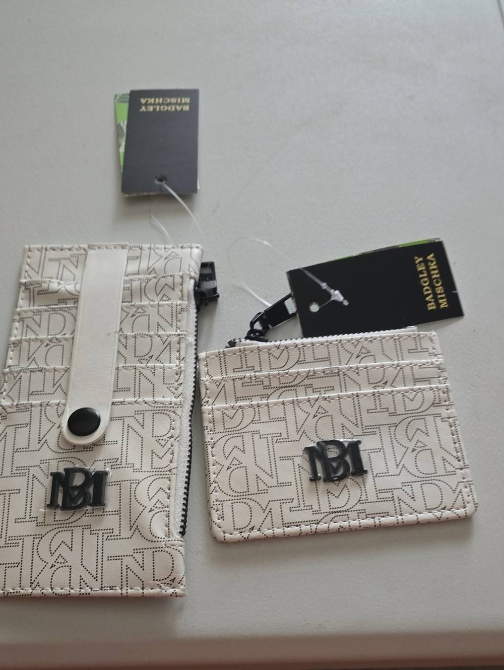 Badgley Mischka Whitr Monogram Card Holder Set